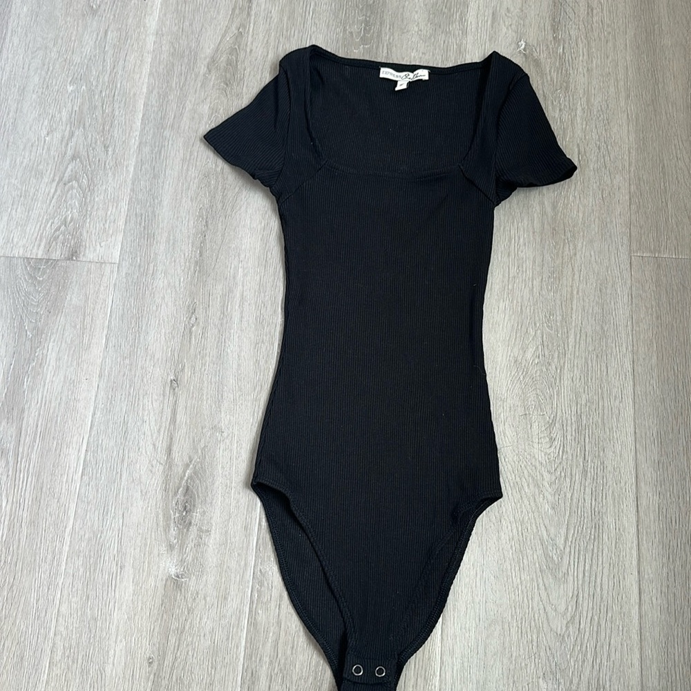 EXPRESS 
Women’s ribbed black  One Piece Bodysuit size Xs